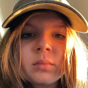 Meet your Posher, Chloe